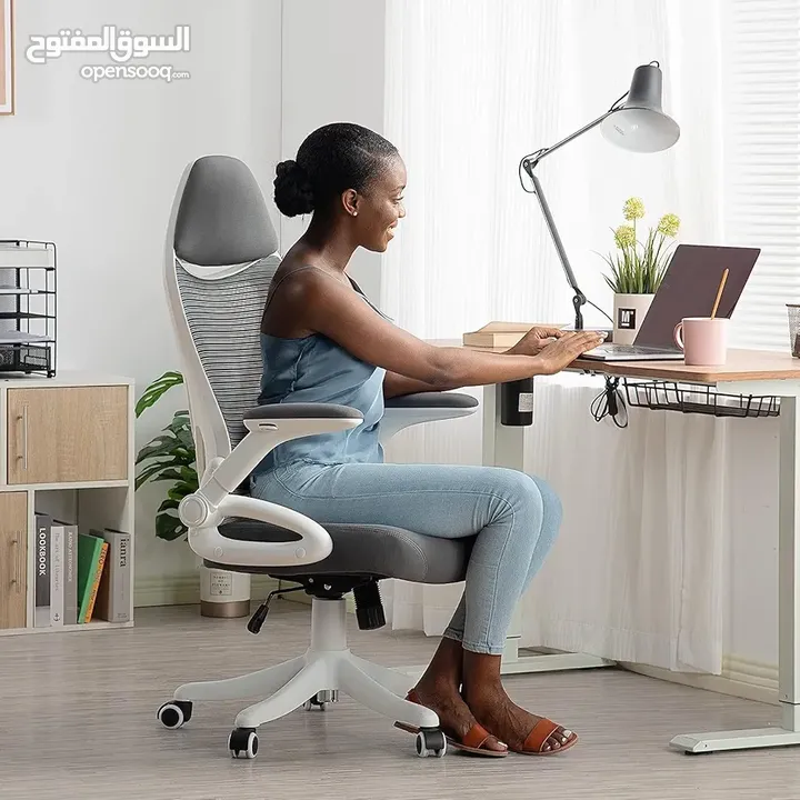 كرسي مكتب بمسند ظهر مرتفع هذا الكرسي المذهل يعّدالاختيار الأمثل من حيث الراحة في الجلوس ودعم الظهر