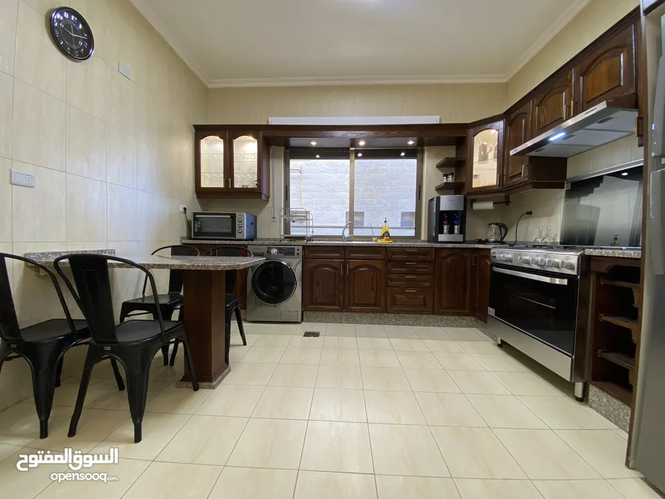 شقة فخمة مفروشة كامل للإيجار-طابق أرضي-110م-خلدا