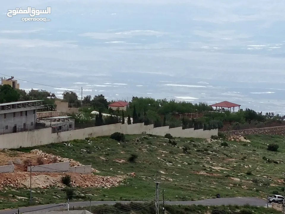 2300 م السلط المغاريب قطعة ملوكية تصلح ل فيلا او مزرعة اطلالة ع الغرب و جبال فلسطين