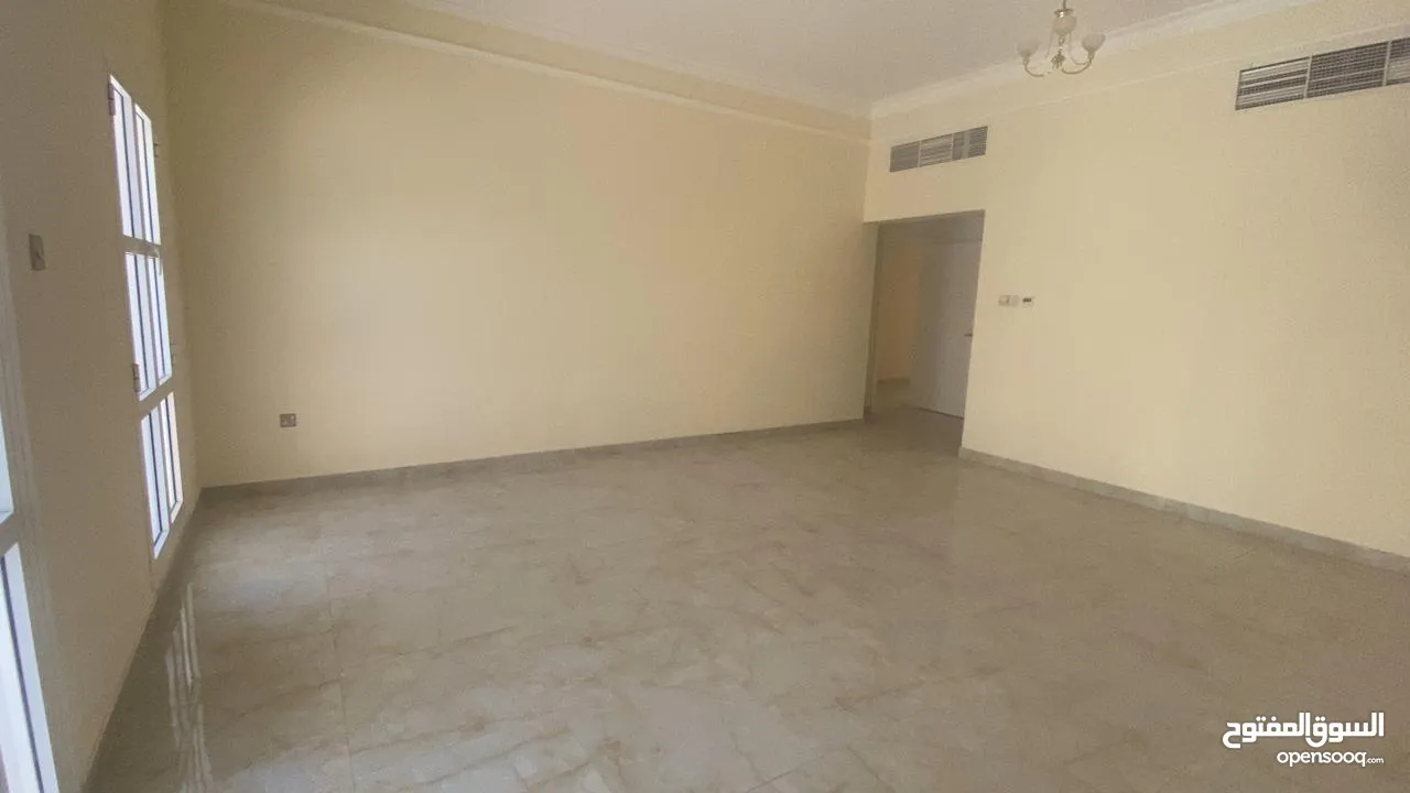 6Me33-Luxurious modern 5+1BHK Villa for rent in Qurm near Al Shati Street.