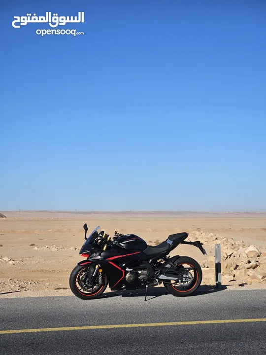 للبيع فقط QJ MOTOR SRK 600RR 2023 بحالة الوكالة