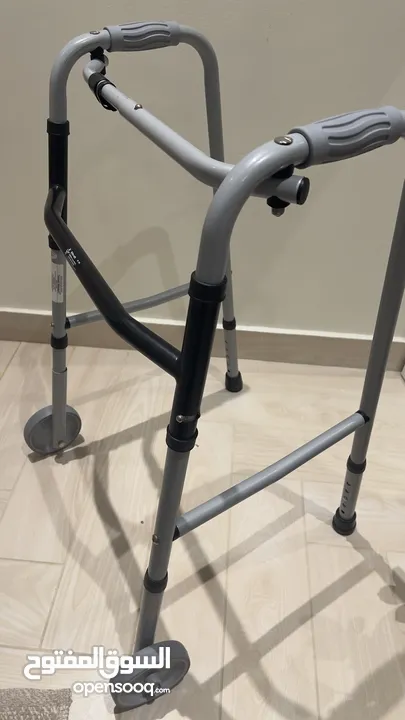 عكاز طبي ( مشاية ) walking aid