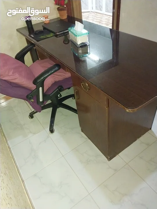 مكتب للبيع