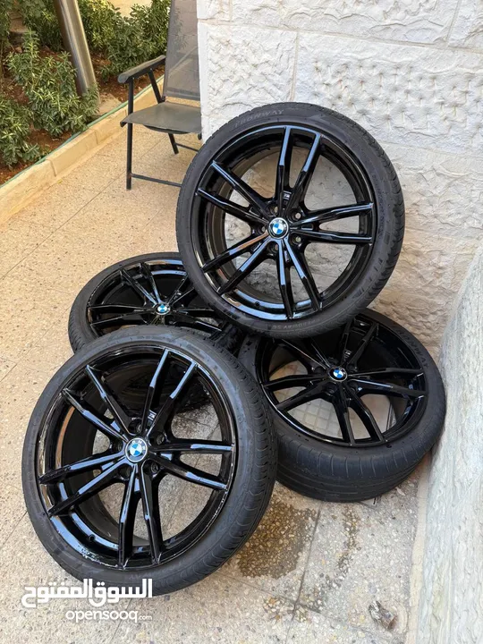 جنوط 19 انش لل بي ام دبليو وكاله  اصليات من الشركه مع كواشيكهم  للبيع  بسعر طري bmw