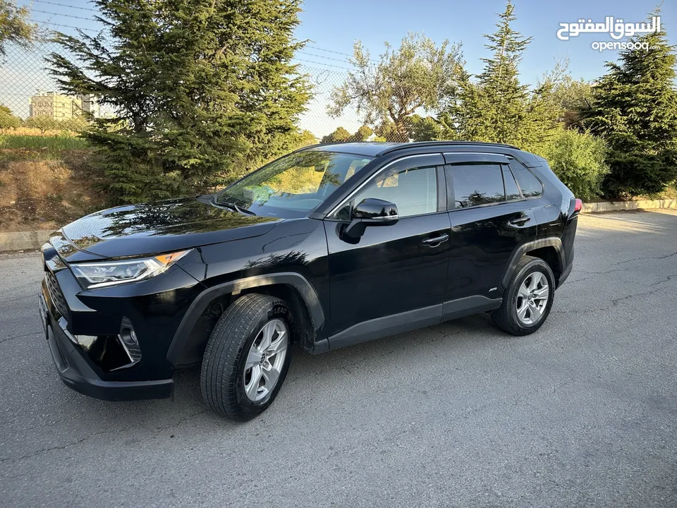 TOYOTA RAV4 HYBRID 2021 XLE