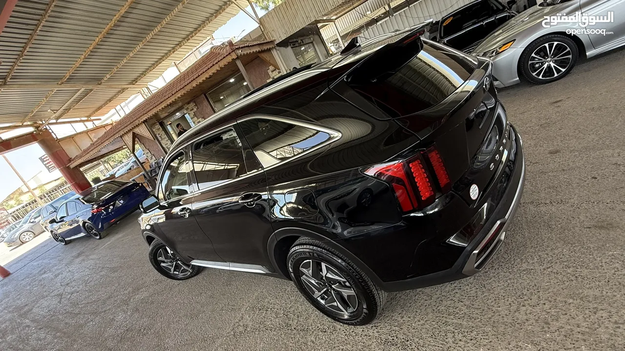 سعر بدون جمركKia sorento Hybrid 2021 ‏ سيارة لا زالت حرة