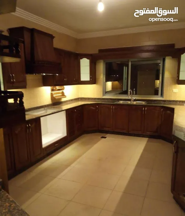 شقة مميزة - مرج الحمام - 4نوم 2ماستر - 220م