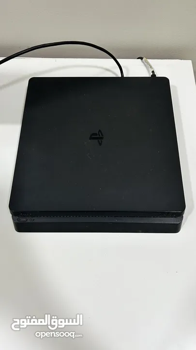 PS4 slim 1TP بحاله ممتازه