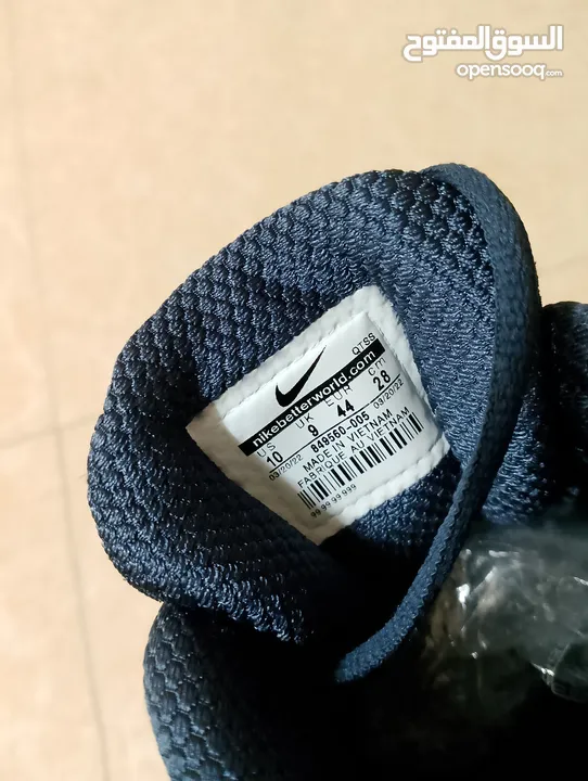 حذائين .NIKE AIR MAX اصليات وكاله لساتهم جداد