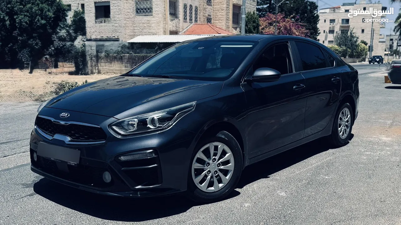 Kia cerato   Model :2019  Dohc 1600 CC  Gearbox : automatic   Colour: Gary  Inside :Black ABS Airbag