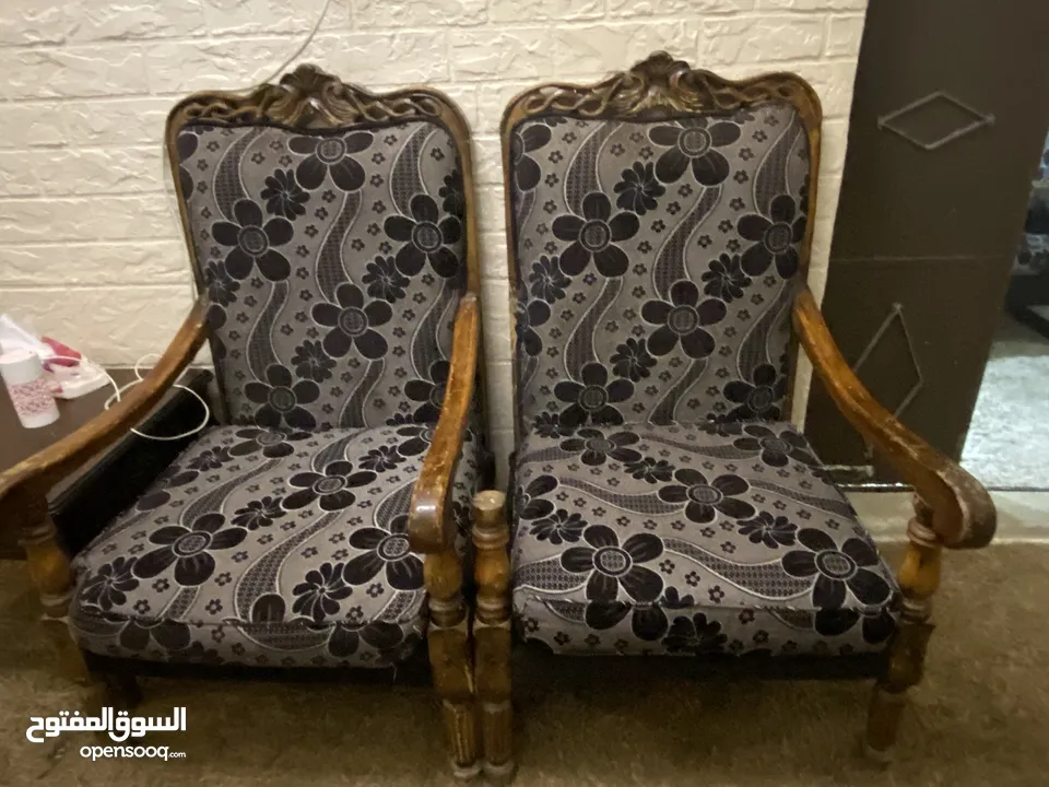 طقم كنب زان للبيع بداعي السفر بسعر مغري