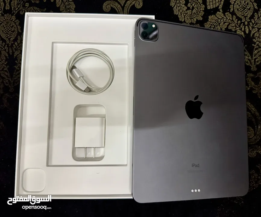 Ipad pro 11inch M1 Chip with Box and Accessories. Great Condition. Free Pencil