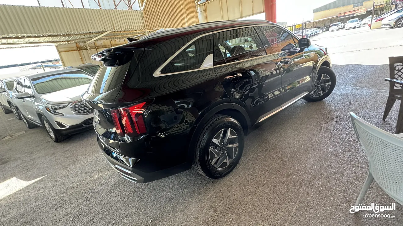 سعر بدون جمركKia sorento Hybrid 2021 ‏ سيارة لا زالت حرة