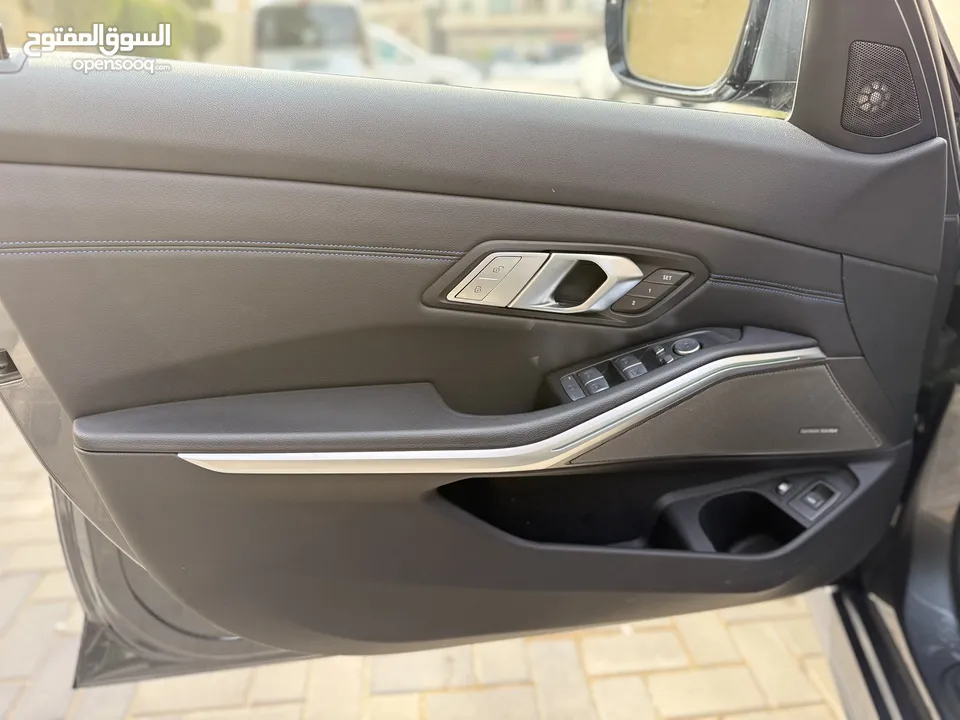 ترخيص 2022 BMW  330e  محرك 2000 هايبرد plug in/يقطع على الشحنه 50 كيلو متر  297 حصان