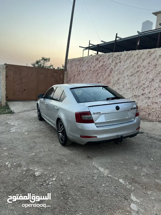 سكودا اوكتافيا 15 اصل مطور 1.6 جير عادي