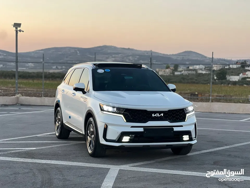 كايا سورينتو 2022 /فل الفل  فتحة سقف بانوراما  2x4 ///240Hp بنزين + كهرباء  ( Haybrid) 1600cc