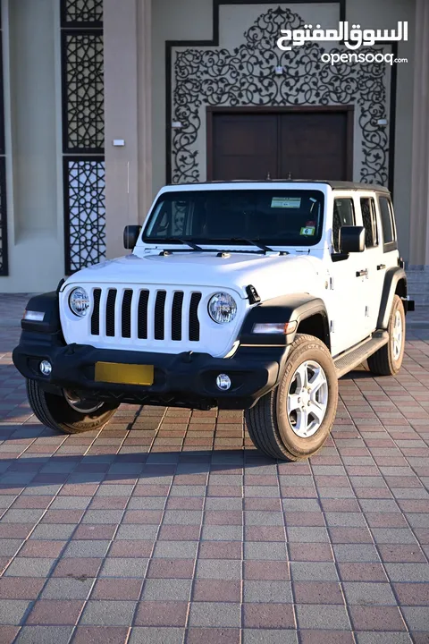 Wrangler Sport S 2023  بحالة الوكالة شبه زيرو