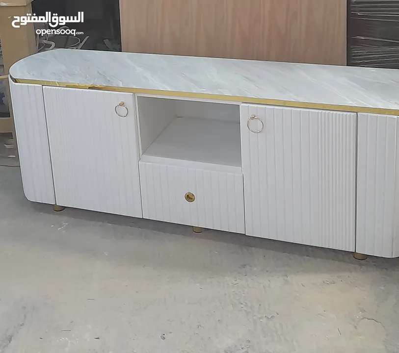 اطقم طربيزات طاولات شاشه مكون من ثلاث قطع خشب ودهان الون حسب الطلب