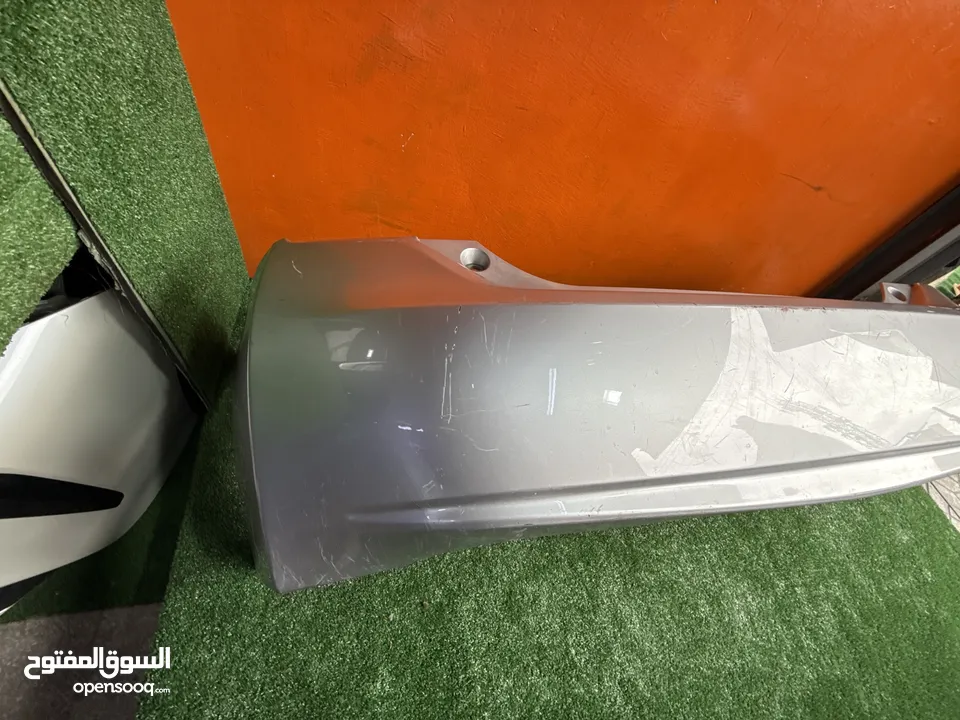 طمبون خلفي تويوتا بريوس 2010-2015  اصلي مستعمل ياباني بحالة جيده موضوح بصور  Toyota Prius 2010-2015