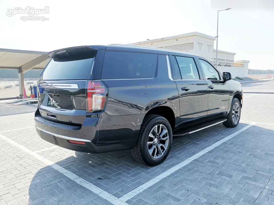 Chevrolet LT Suburban - 2022- Grey