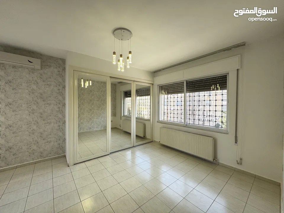 Not Furnished Apartment to Rent 250sqm ( Property 40398 )-174787477