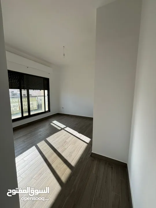 شقة شبه مفروشة للايجار في عبدون  ( Property 39974 ) سنوي فقط