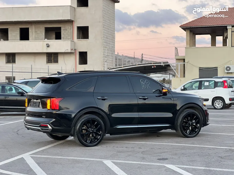 كايا سورينتو 2022/فل الفل  فتحة سقف بانوراما  2x4 ///240Hp بنزين + كهرباء  ( Haybrid) 1600cc