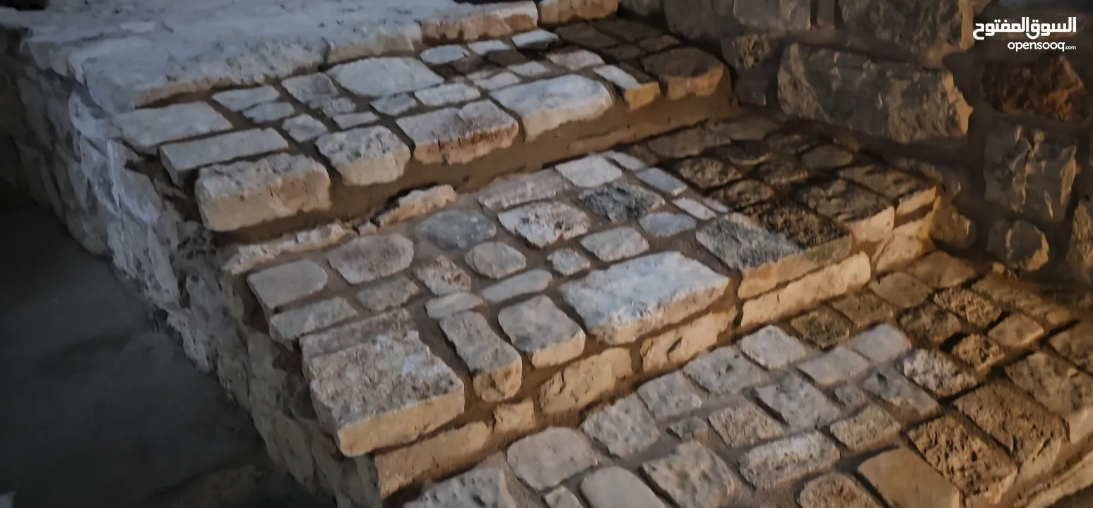 بناء حجر طبيعي