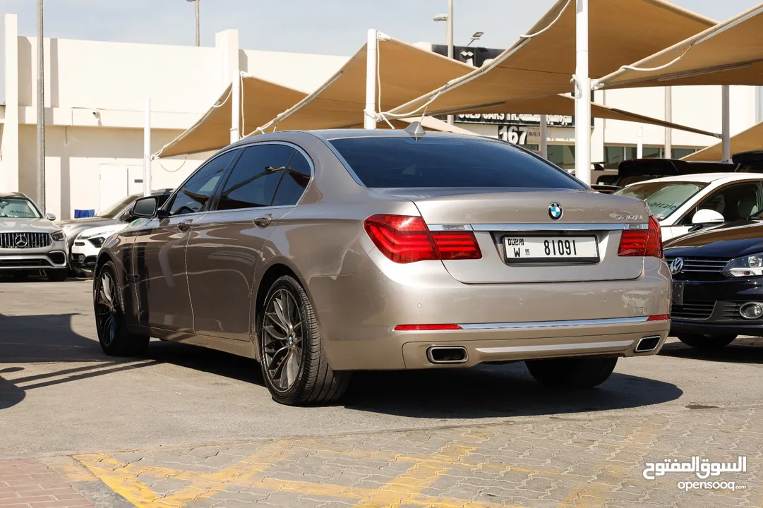 Bmw 740 full options gcc