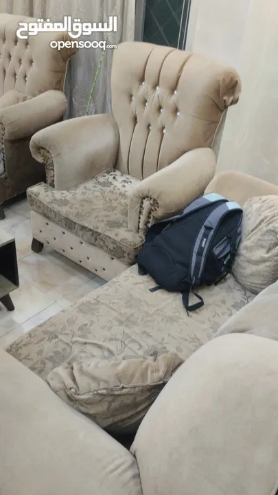 طقم كنب سبع مقاعد