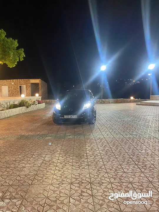 نيسان ليف 2013