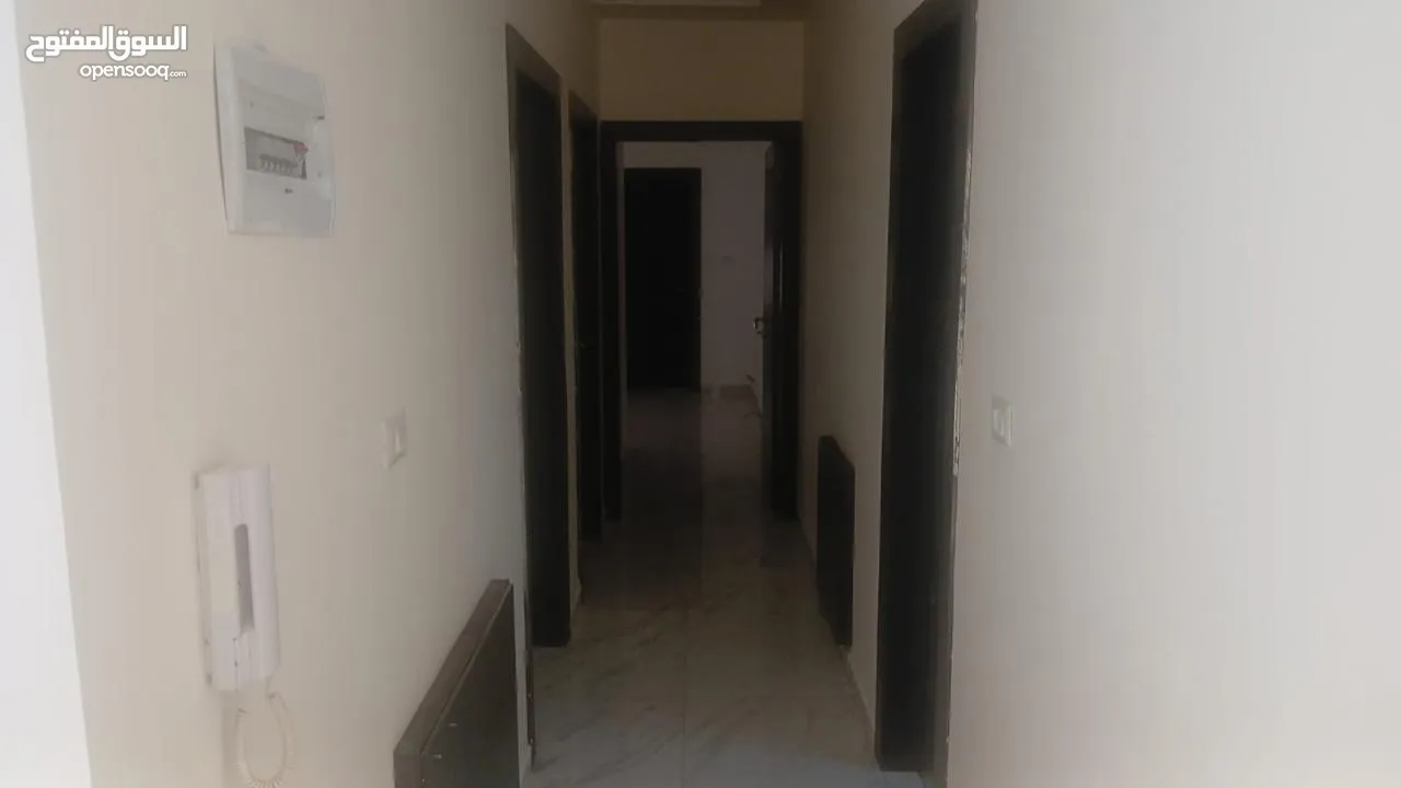 شقة أرضية للبيع