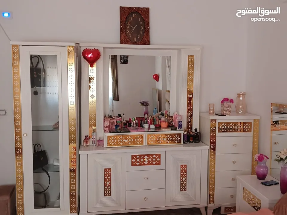بصلاة على النبي غرفة نوم ثقيلة تفصيل استعمال 4 اشهر خشب لاتيه 18 ولا خدش فيها لساتها جديدة للبيع بدا