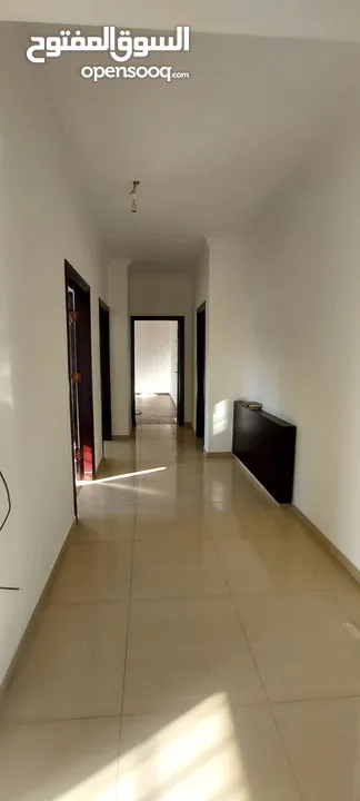 شقة مميزة جدا للبيع مع روف منطقة الجندويل بل قرب من الأحوال المدنية