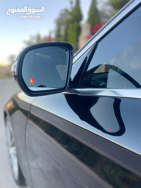 Mercedes benz E300 بحالة الوكالة