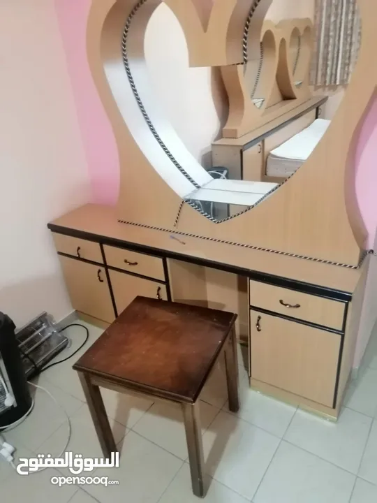 شقه مفروشه للايجار بجانب برج فلسطين في الارسال ط ارضى الإيجار دون وسطاء