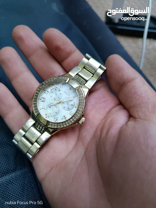 ساعة GUESS اصلية شغالة 100%