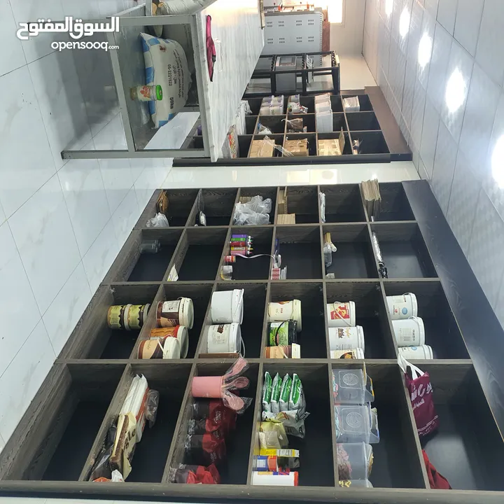محل حلويات وايس كريم  للبيع