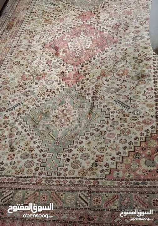 كنب عدد 2  و سجادة عدد 2