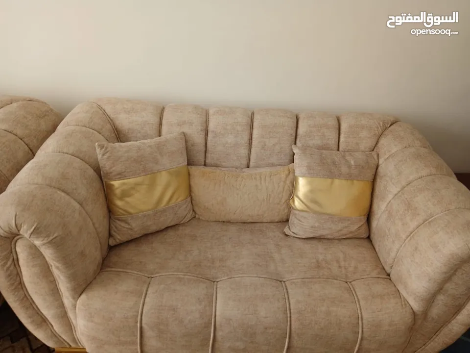 طقم كنب بحاله جيده جدا