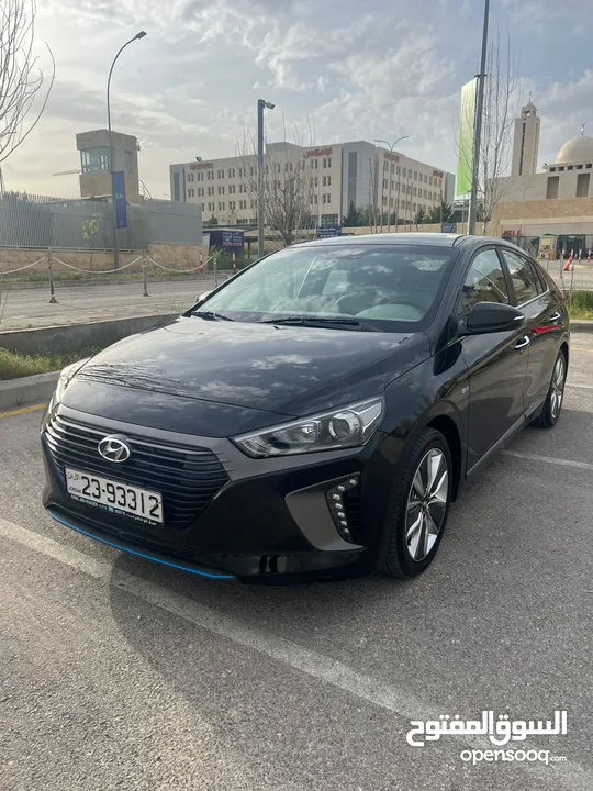 Black Hyundai Ioniq 2017