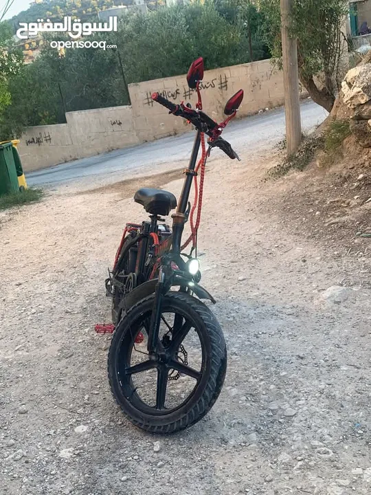 بسكليت كهربا عجل عريض موصفات جيده ولبسكليت شبه جديد يلي معني يتواصل معي وبنزبطو