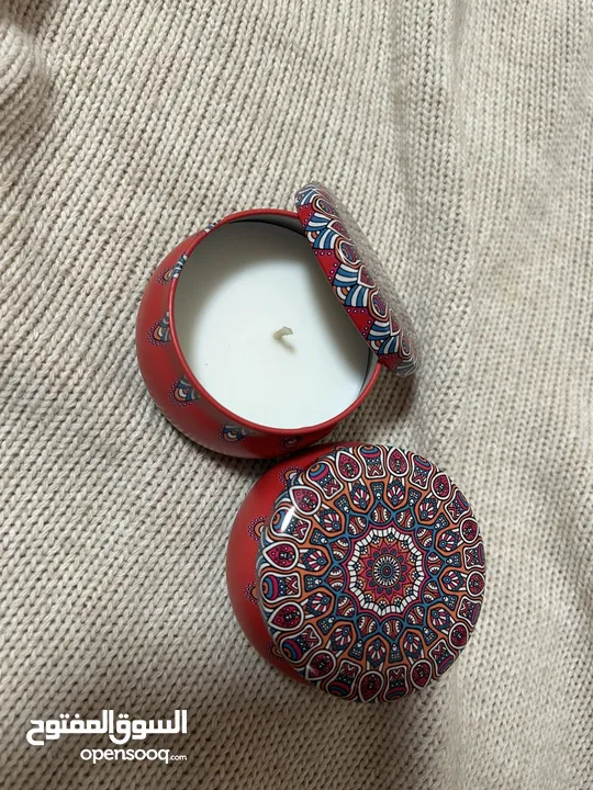 شمع معطر بعلبة حديد