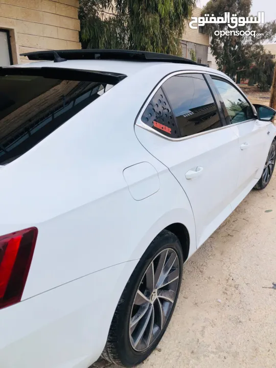 سكودا سوبيرو. لورين لكيمنت الاصل