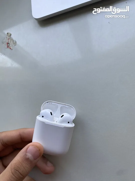 airpods gen1 (used for one month and super clean)