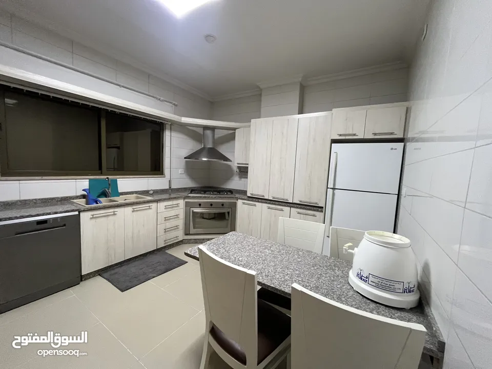 شقة 3 نوم مفروشة للايجار ( Property 40842 )-174908191