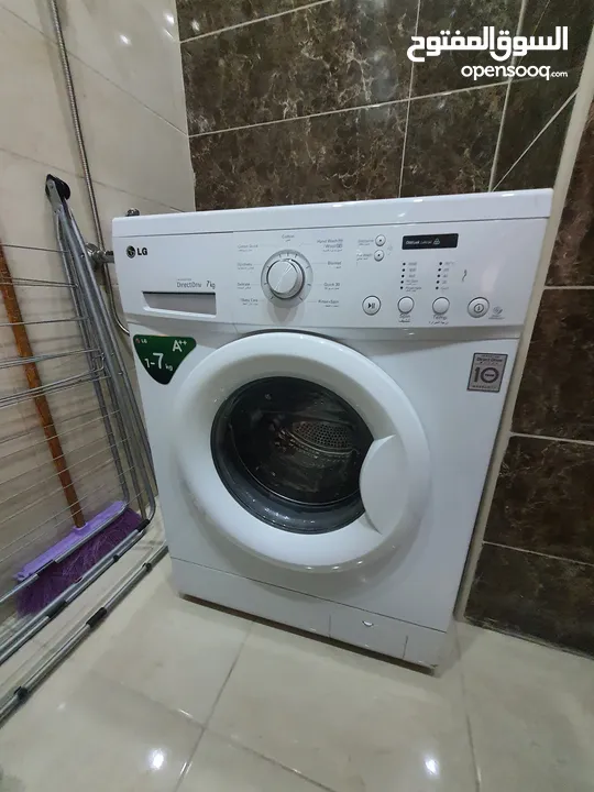 غسالة اتوماتيك إل جي 7 كيلو إنفرتر موفرة للكهرباء بحالة ممتازة
