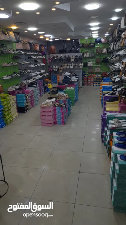 محل احذية و شنتات