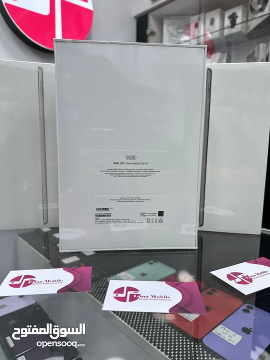 Apple ipad (9th Generation) 9 ايباد   64GB  متوفر باللون السكني و السلفر  جديد مسكر بالكرتونة كفالة
