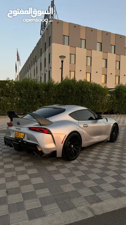 Supra للبيع أو البدل